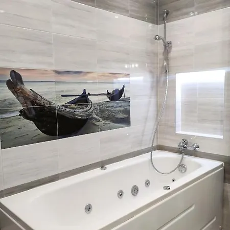 за гости делукс *