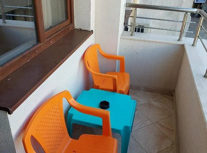 за гости делукс Daire Burgaz