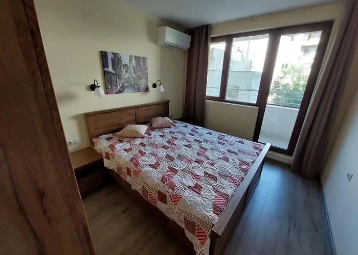 за гости делукс Daire Burgaz